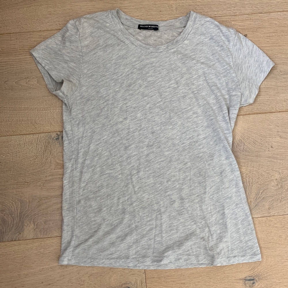 Brandy Melville t shirt